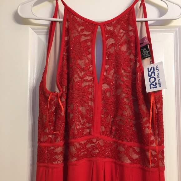 Red lace formal dress - Picture 1 of 3